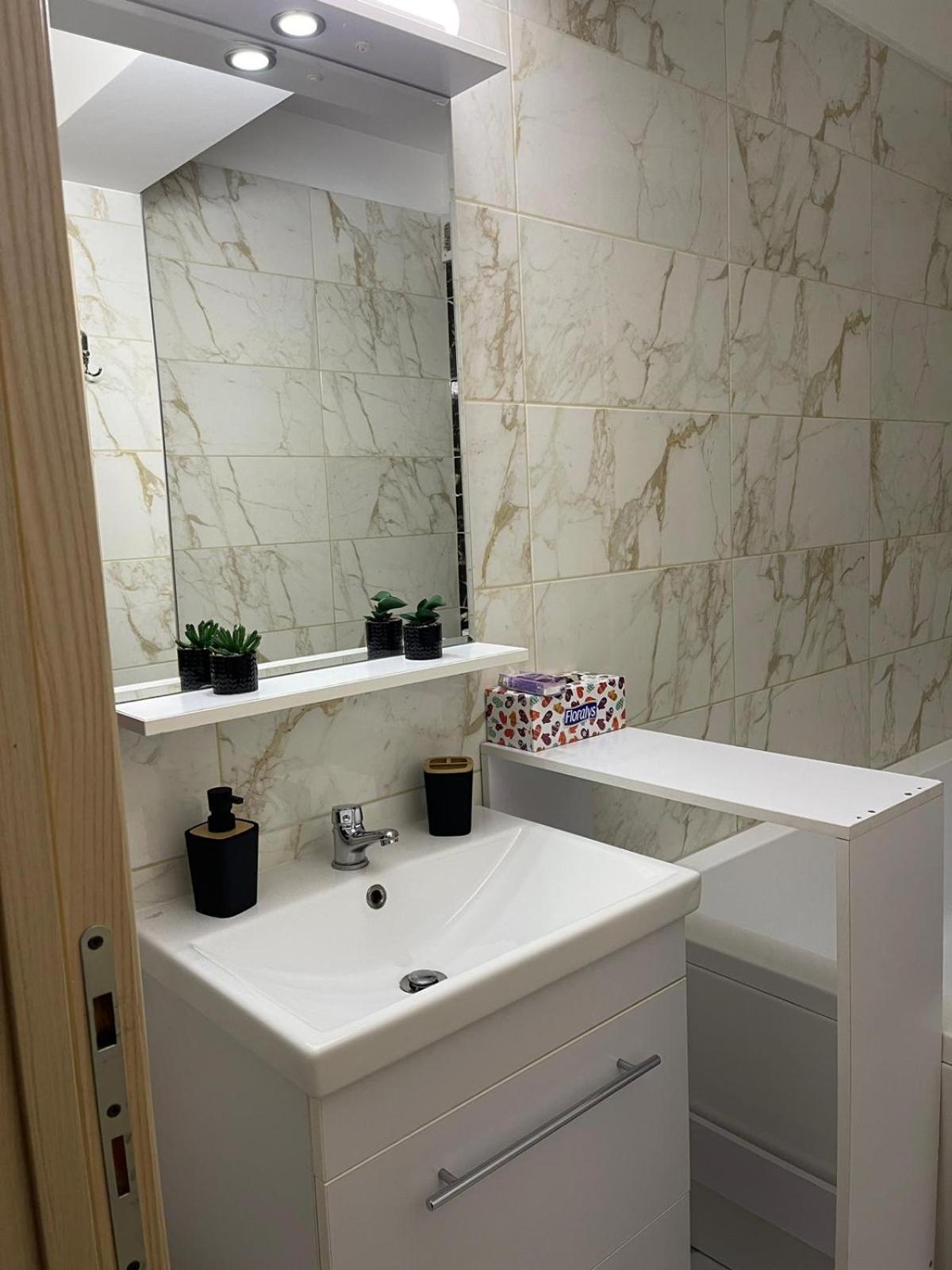 Urban Nest- Apartament Cu 2 Camere, Aproape De Iulius Mall Iasi Eksteriør billede